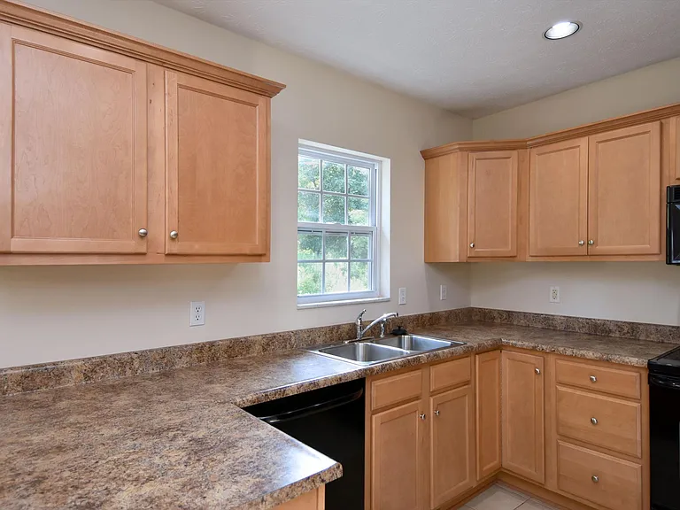127 Laurel Crest Dr — Photo 8