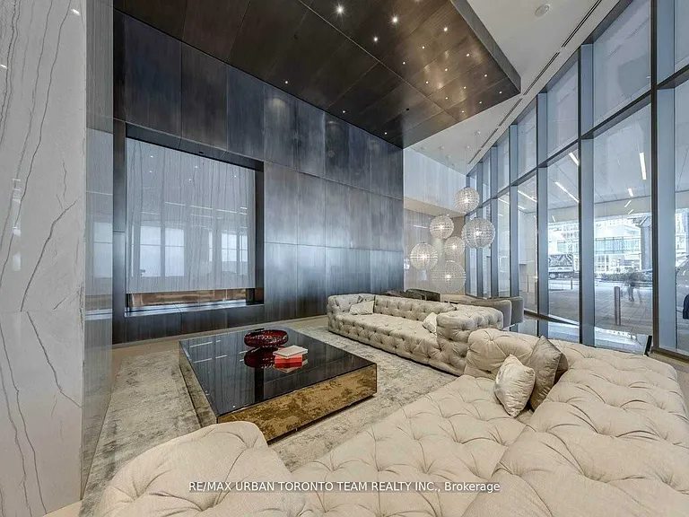 100 Harbour St #2402 — Photo 19