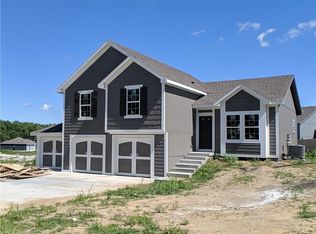 6001 NE 118th Ter, Kansas City, MO 64156