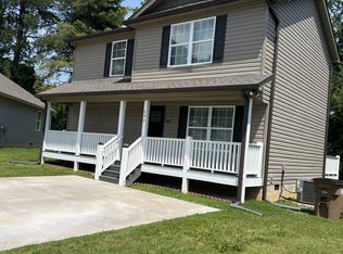 204 Roslyn Ct, Dalton, GA 30720