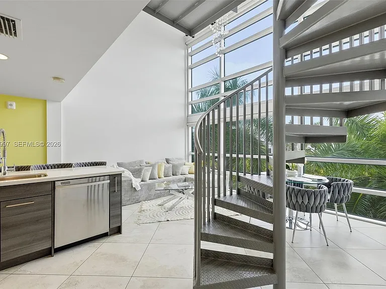 421 Meridian Ave #16 — Photo 6