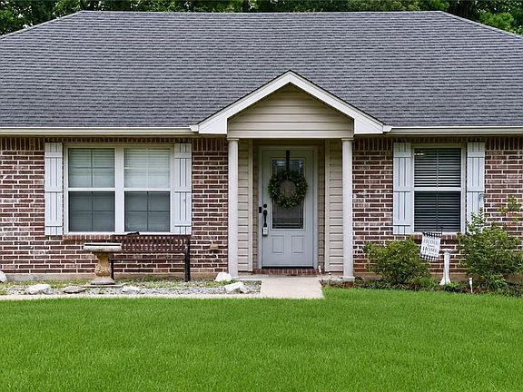 2nd image of 235 Elaine Rd