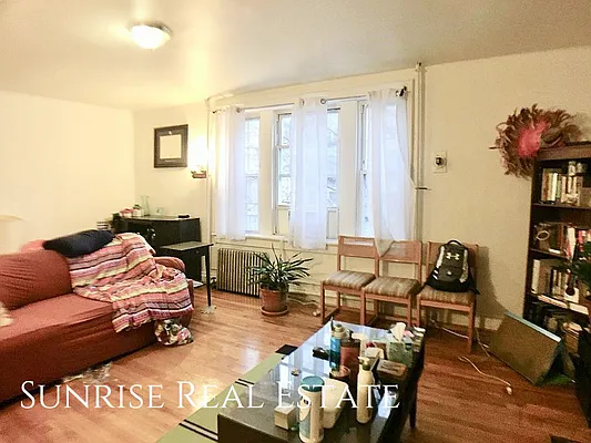 Rented by Sunrise Real Estate | media 15