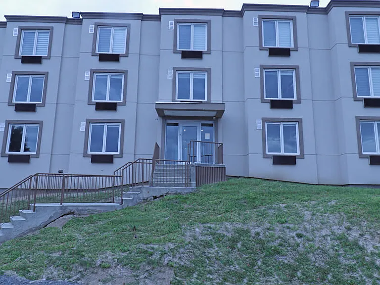 1755 Regent St — Photo 8