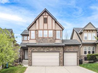 105 E Aspen Stone Rd SW, Calgary, AB T3H 5Y7