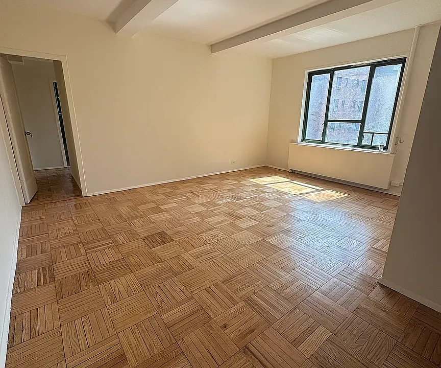 1507 Metropolitan Ave #6A