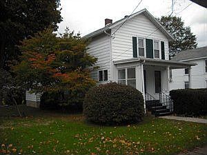 4th image of 562 Coburn St