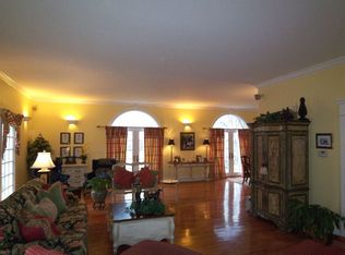 11201 Brown Oak Ct, Evansville, IN 47725