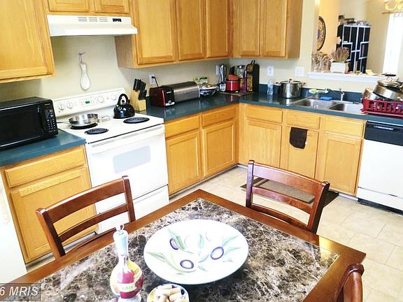 4th image of 502 Annapolitan Ln