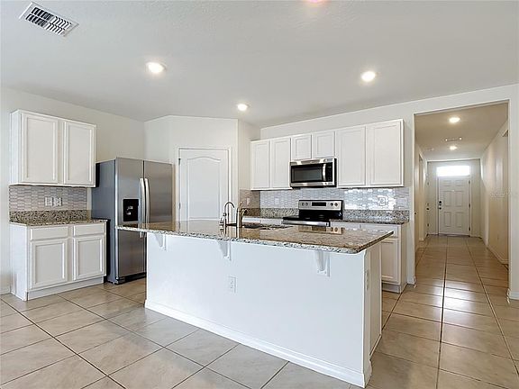 3rd image of 3956 Magenta Pl