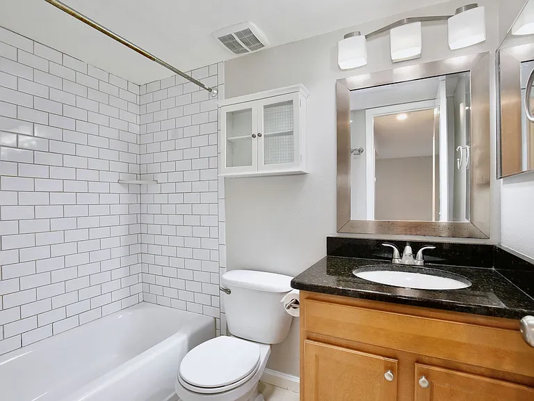2942 Plaza Terrace Dr — Photo 13