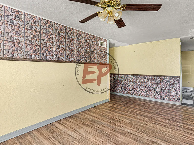 126 Lilly Ln — Photo 4