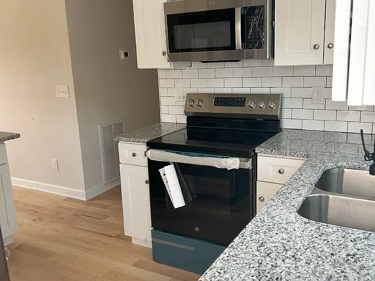 303 S Main St — Photo 10
