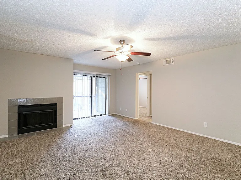City Crest Apartments — Photo 108
