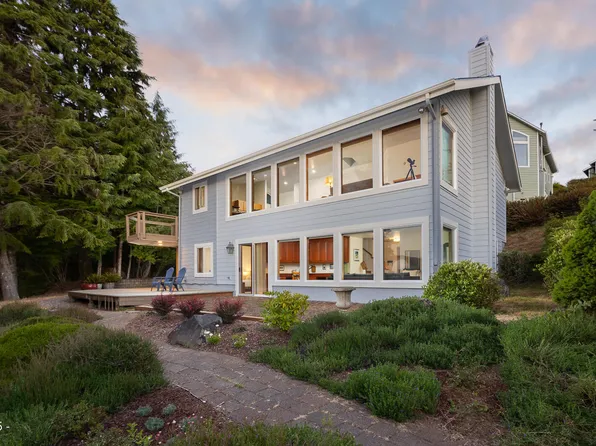 7700 Simmons Rd, Pacific City, OR 97135