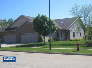 2403 Knuell St, Manitowoc, WI 54220