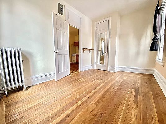 4th image of 160 Claremont Ave APT 6J