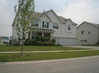 543 W Fairborn Ln, Round Lake, IL 60073