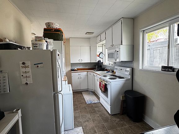 4th image of 203 E 6th Ave