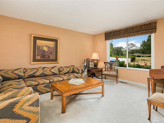 2nd image of 6909 Turquoise Dr SW