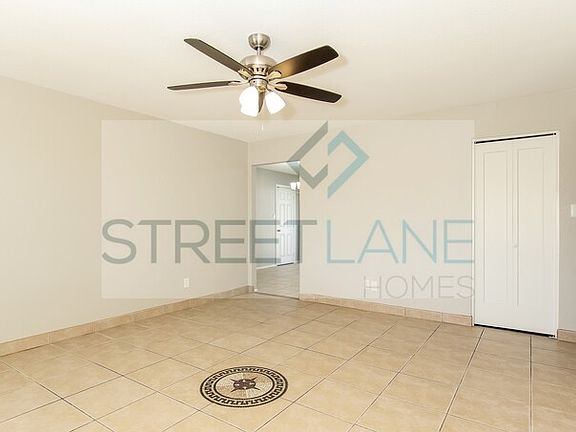 3rd image of 3134 W Charleston Ave