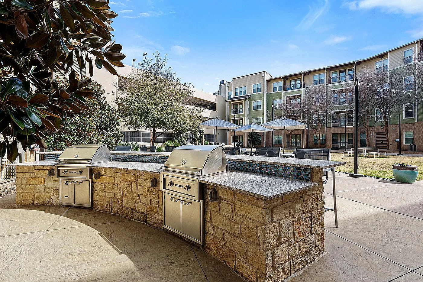 The Roosevelt Arlington Commons — Photo 2