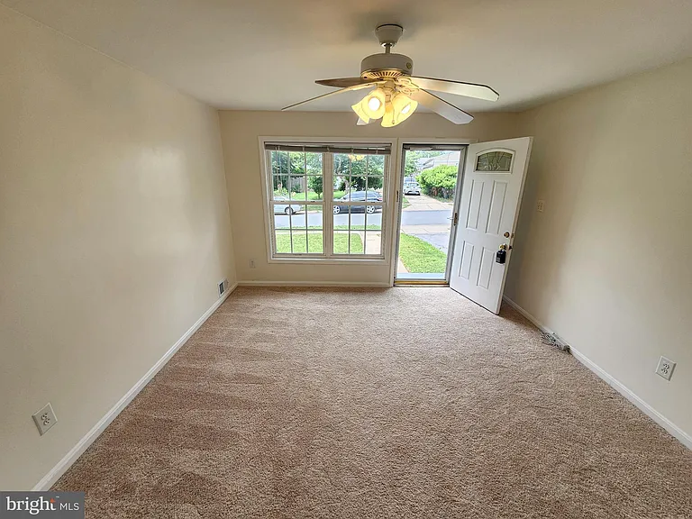 603 Pinewood Rd — Photo 7