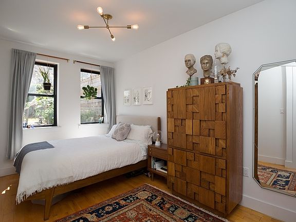 3rd image of 620 Lafayette Ave APT 1