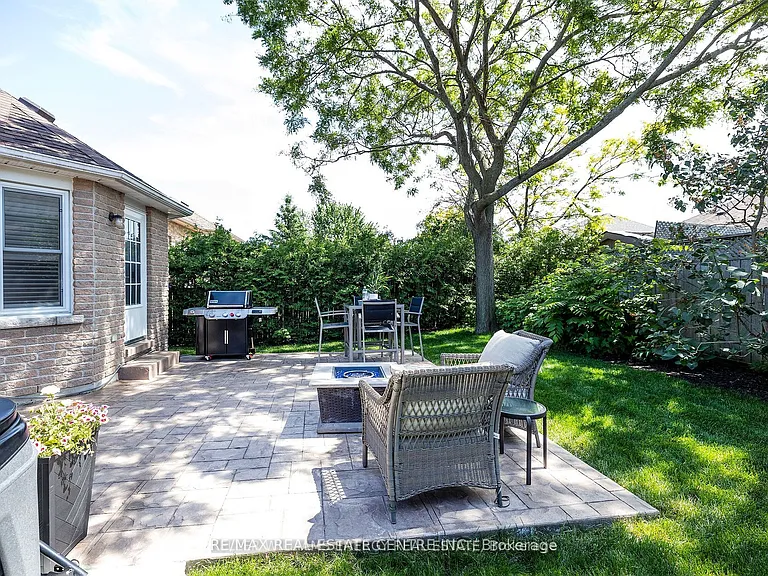 36 Padfield Dr — Photo 22