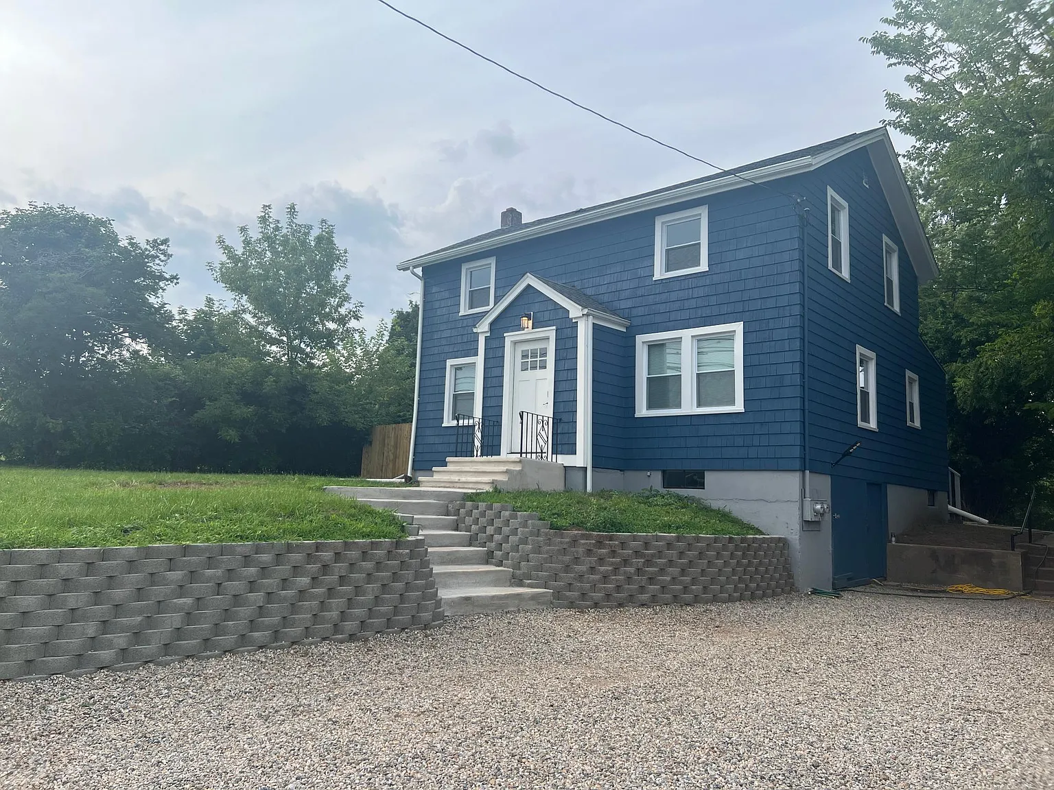 2 bed, 600 sqft, $1,800 — Photo 2