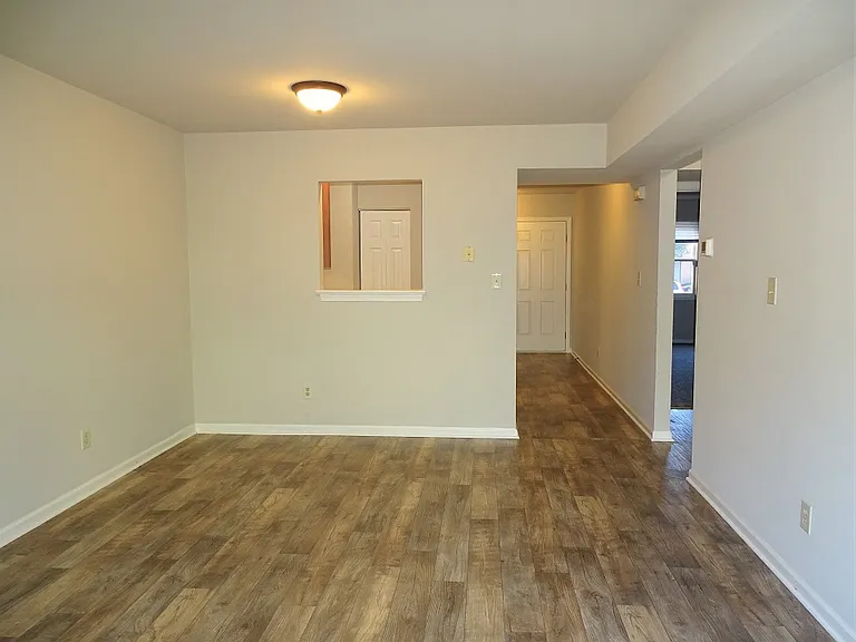 128 Hilldale Dr #K — Photo 2