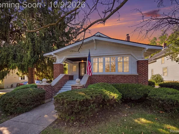213 S Main St, Yale, MI 48097