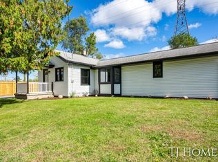 1822 Collingwood Ave SW, Wyoming, MI 49519