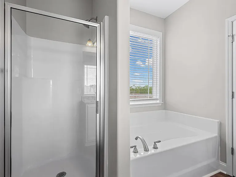 141 Bur Oak Dr — Photo 19