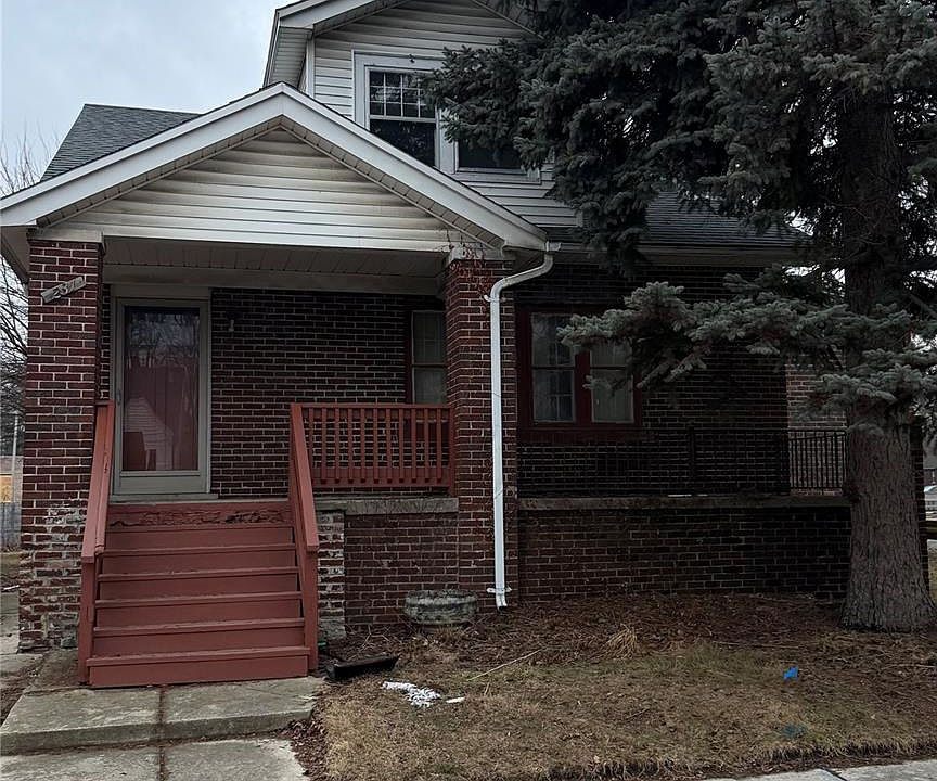 1st image of 231 W Bennett Ave