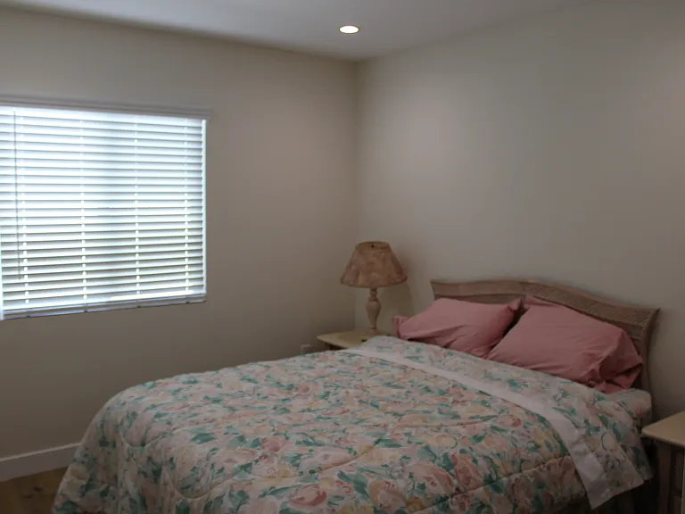 271 Grace Ave — Photo 20