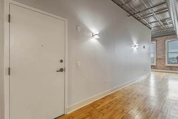 321 S Salina St #502 — Photo 4