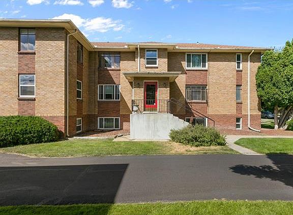 2nd image of 1535 N Hudson St APT 3