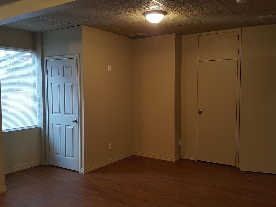 1st image of 400 Prather St APT 105