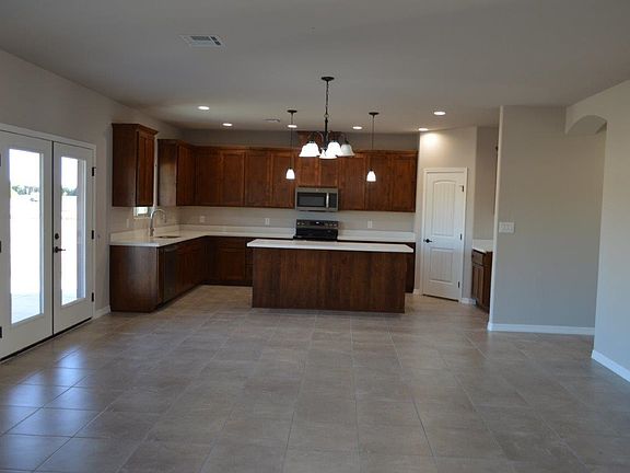 5th image of 2150 W Meredith Ln