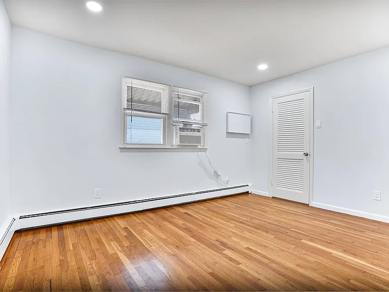 24 Kingsland Ave #1 — Photo 5