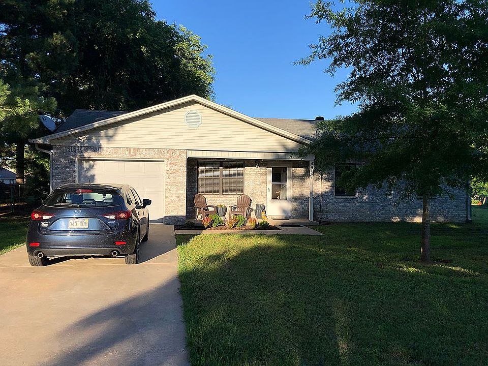 1st image of 49 Cedarwood Dr