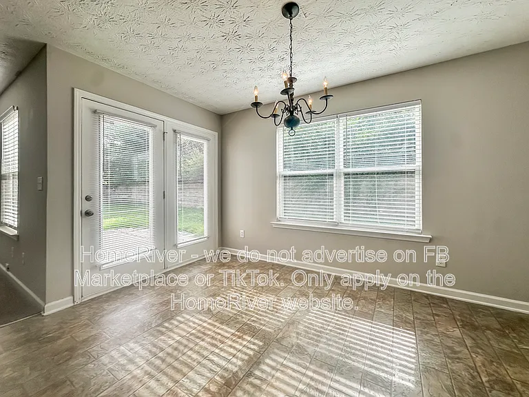 2613 Waterdale Rd SW — Photo 9