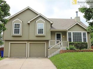1015 N Lincoln St, Olathe, KS 66061