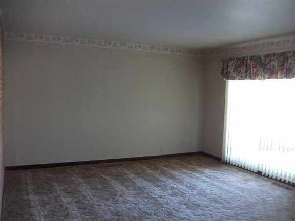 2nd image of 1146 Byron Dr