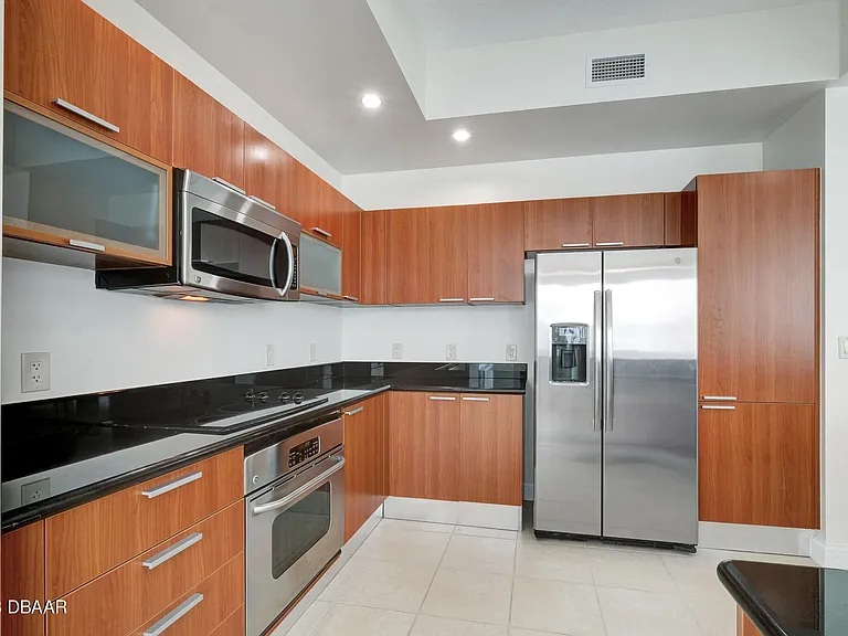 241 Riverside Dr #2509 — Photo 10
