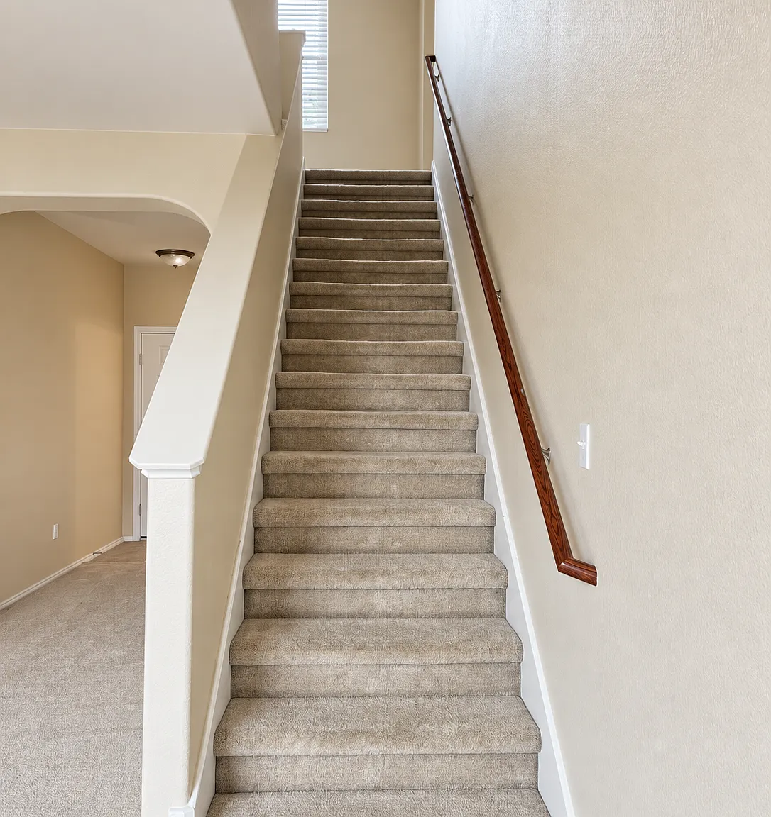 3 bed, 2.5 bath, 1720 sqft, $1,850 — Photo 4