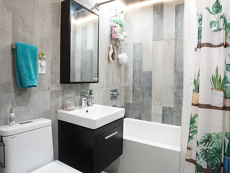 562 Park Pl #2B — Photo 18
