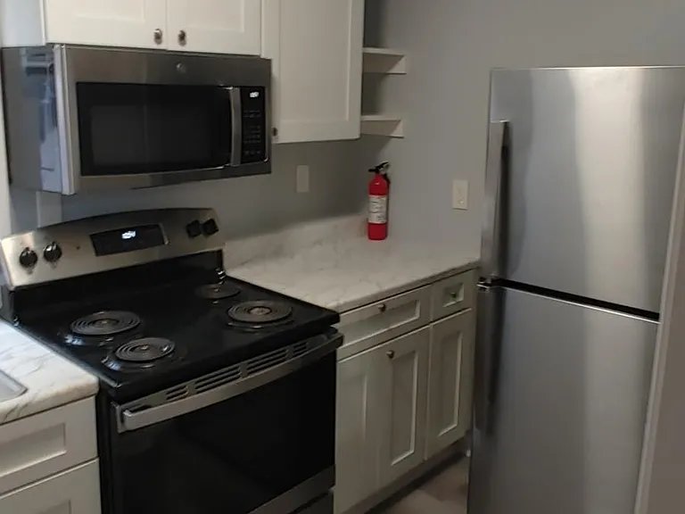608 Eastern Ave NE #101 — Photo 2