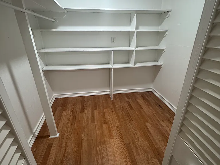 3824 Gramercy St — Photo 5